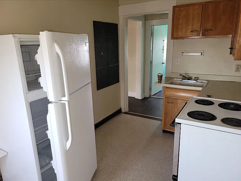 936 S 1st St #5 — Photo 1