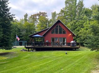 34 Wallace Wood Ln, Saranac Lake, NY 12983