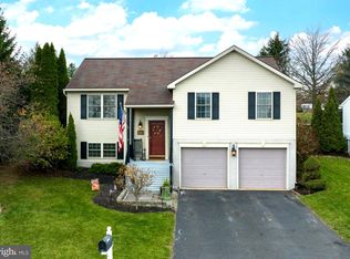 2680 Gora Rd N, York, PA 17404