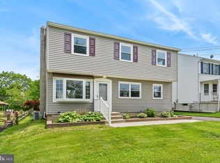 1633 Ridgeway Ave, Willow Grove, PA 19090