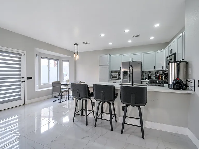 8009 Nestled Vista Ave — Photo 7