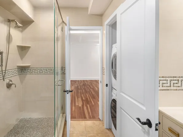 106 Central Park South image 9 of 12