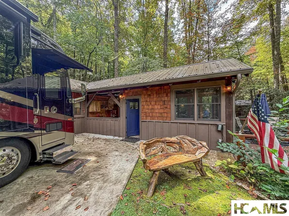 51 Creekside, Scaly Mountain, NC 28775