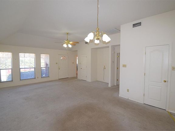 3rd image of 1089 Lytle Creek Dr
