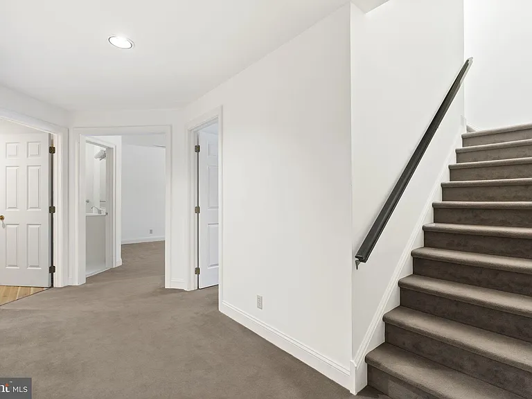 841 Mount Moro Rd — Photo 54