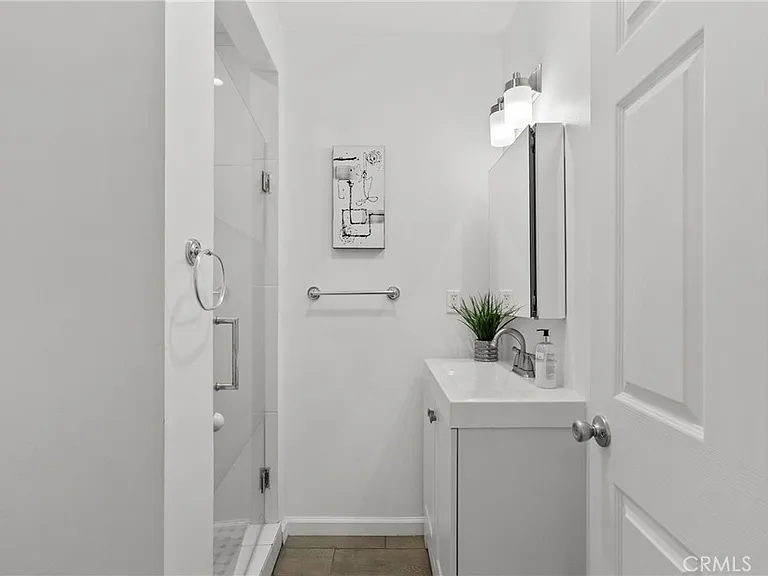 5810 Ranchito Ave — Photo 32