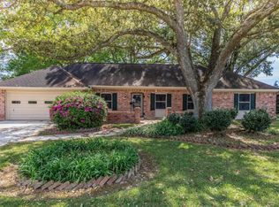 203 S Michot Rd, Lafayette, LA 70508