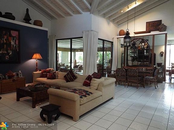 5th image of 8197 Silver Palm Ct