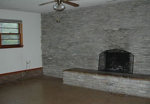 3rd image of 4725 S Arlington Ave