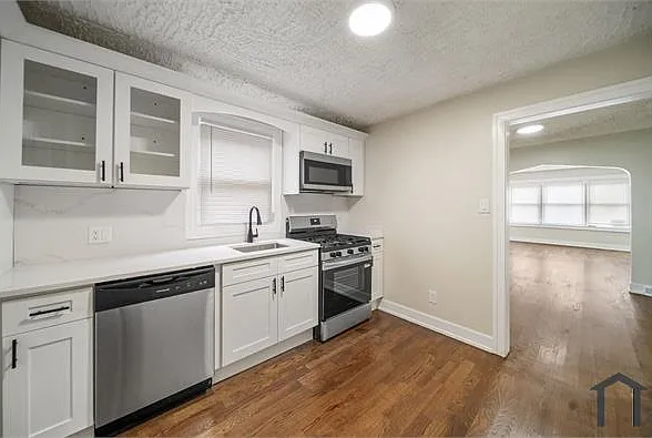 11743 S Princeton Ave — Photo 11