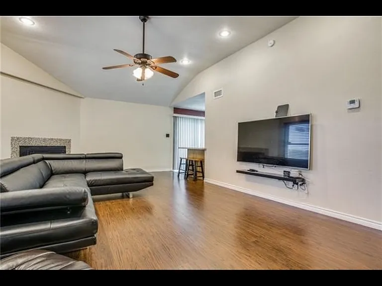 1001 E Peters Colony Rd — Photo 9