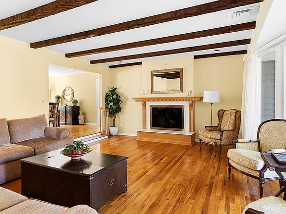 5th image of 49 Salem Ridge Drive