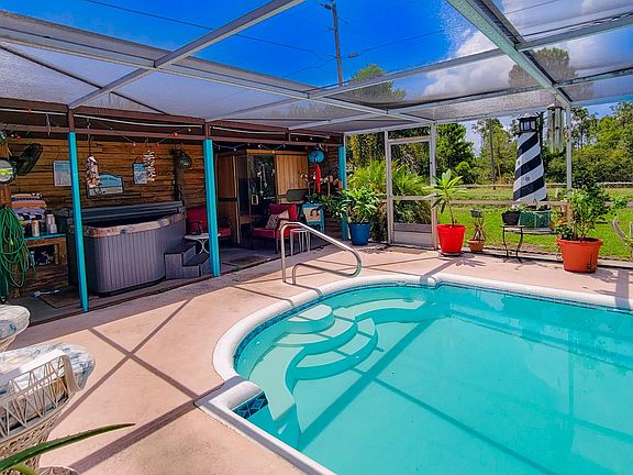 4th image of 2844 Starlight Cir NE