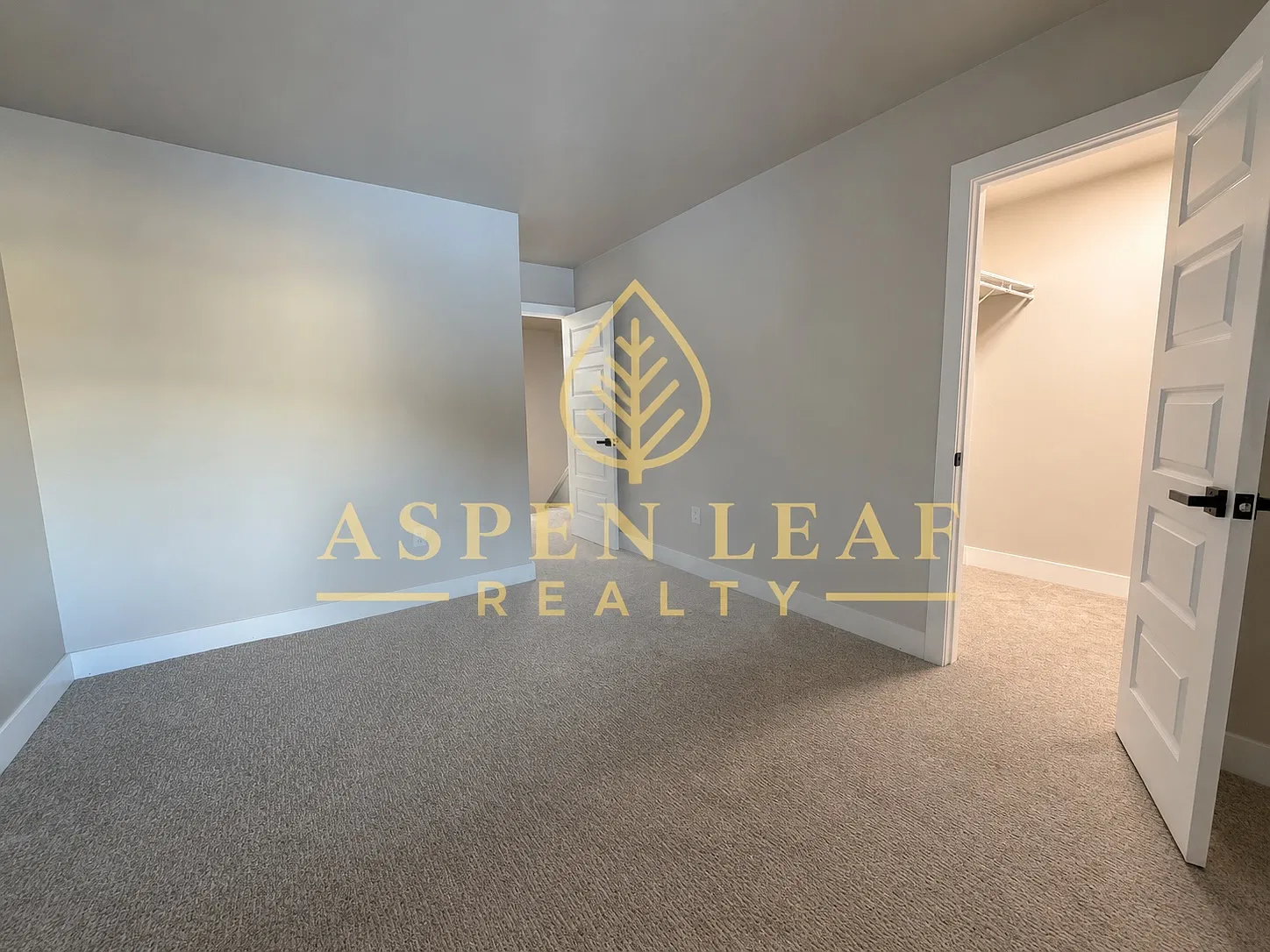 2 bed, 1.5 bath, 896 sqft, $2,350 — Photo 3