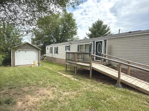 6543 Winchester Ave, Inwood, WV 25428