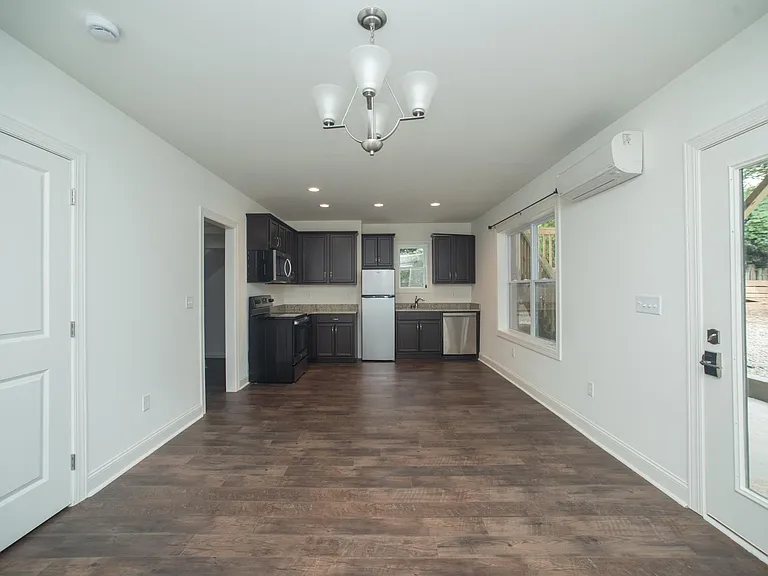 Unfurnished photo (available furnished or unfurnished)