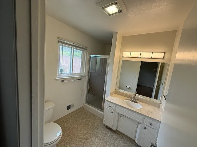 22841 Medina Ln #B — Photo 31