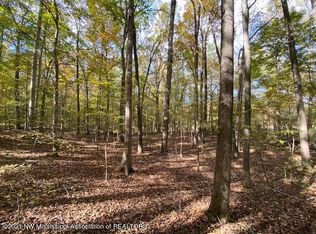 16 Sandy Ridge Rd, Byhalia, MS 38611