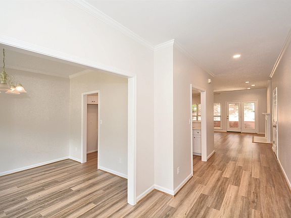 4th image of 4532 Guilford Cir