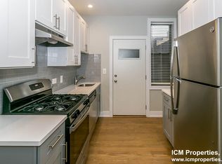 2900 N Clark St #1T, Chicago, IL 60657