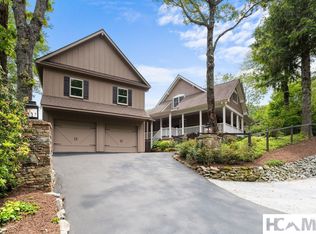592 Whiteside Mountain Rd, Highlands, NC 28741