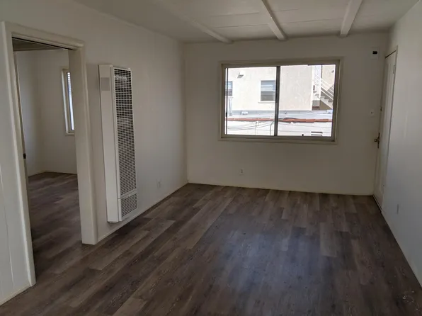 20 Granada Ave, Long Beach, CA