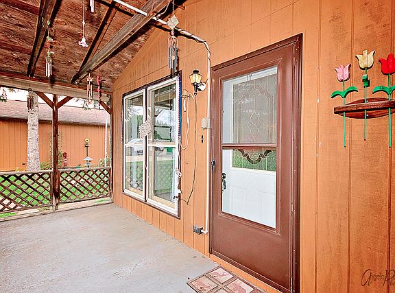 3rd image of 25644 W Arcade Dr S