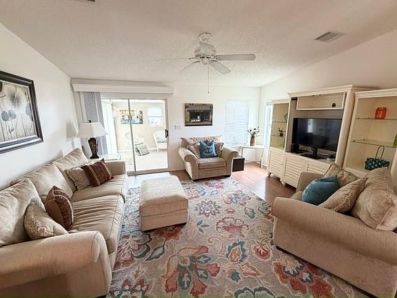3rd image of 4040 Avenida Del Tura #4040