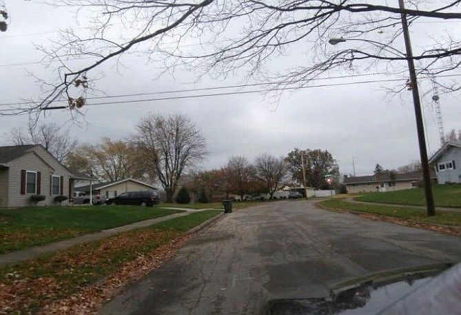 2nd image of 470 Defoe Dr