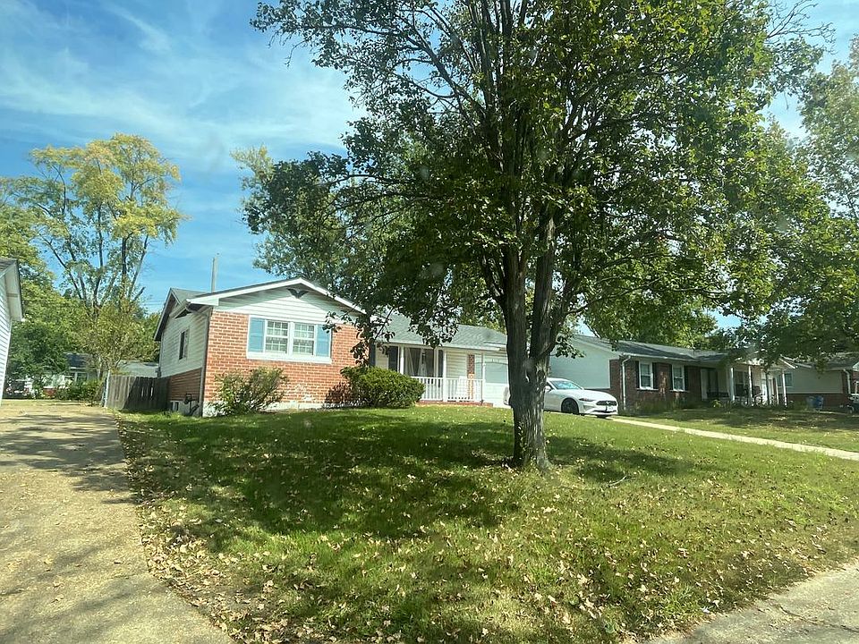 2nd image of 2155 Huntington Dr