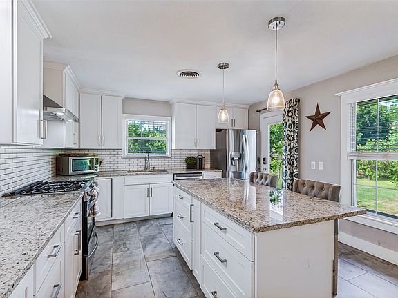 2nd image of 4006 Walnut Hill Ln