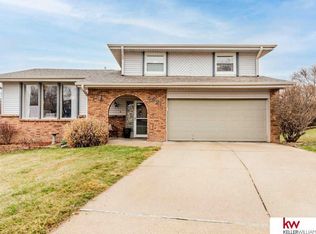 5921 N 110th Cir, Omaha, NE 68164