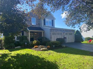 3226 Prydon Dr, Whitehall, PA 18052