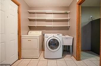 5th image of 309 Aurora Ave