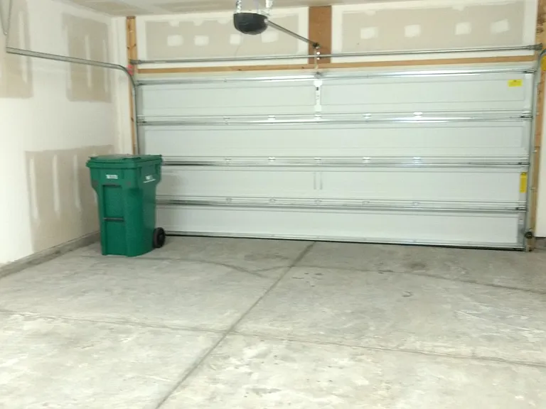 1604 Fairforest Ct — Photo 16