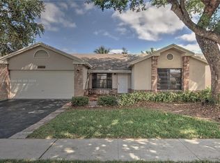 10161 NW 32nd St, Sunrise, FL 33351
