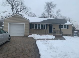 11 Rosewood Dr, Madison, NJ 07940