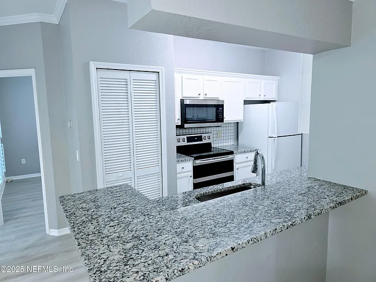 7800 Point Meadows Dr #1525 — Photo 5