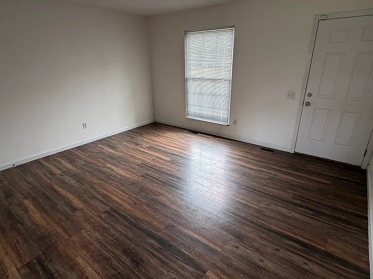 Living Room / Front Entrance