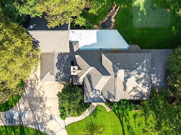4th image of 39718 Lago Dr