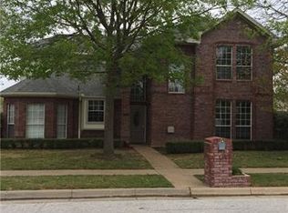 5111 Bradley Ln, Arlington, TX 76017