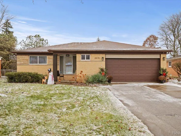 28170 Fontana Dr, Southfield, MI 48076