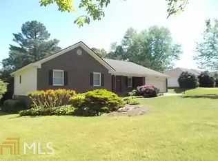 2054 Skyland Glen Dr, Snellville, GA 30078