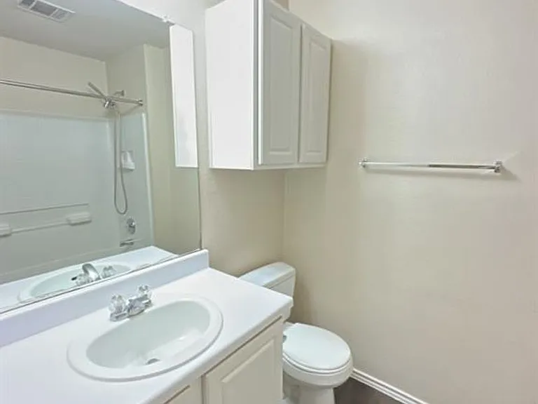 1000 Bluff Meadow Cv — Photo 14