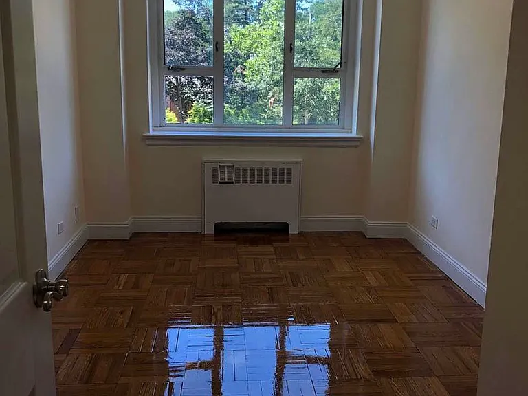 5355 Henry Hudson Pkwy #4F — Photo 11