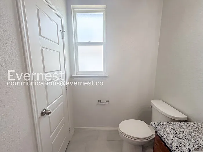 866 Freedom Cir — Photo 16