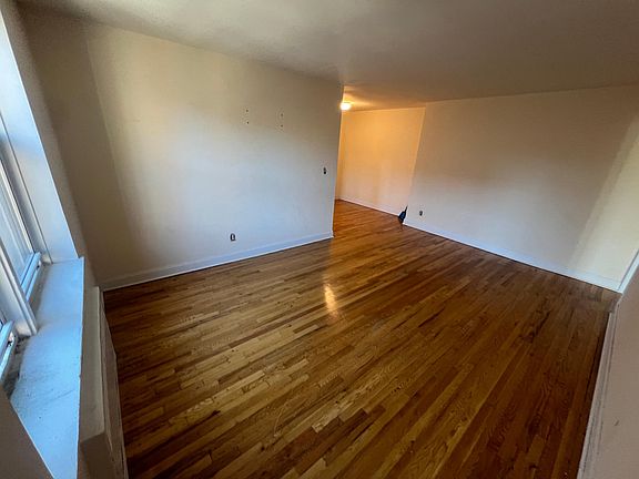 4th image of 14336 Barclay Ave APT 5C