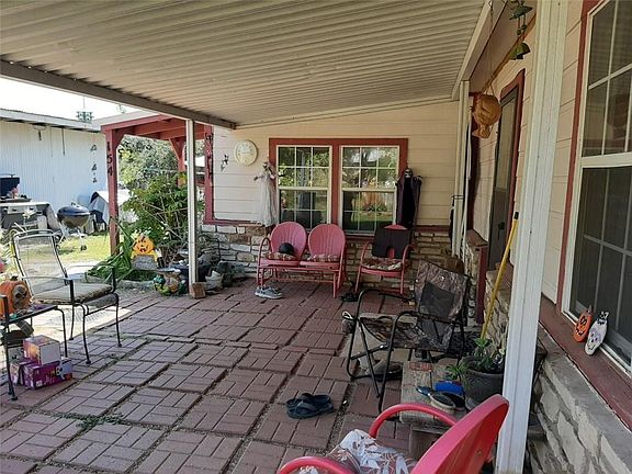 3rd image of 154 Harold Dr