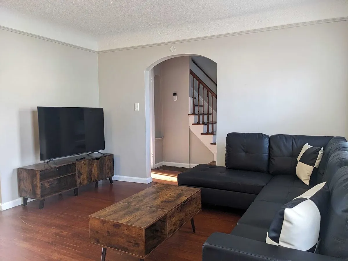 3 bed, $2,500 — Photo 3