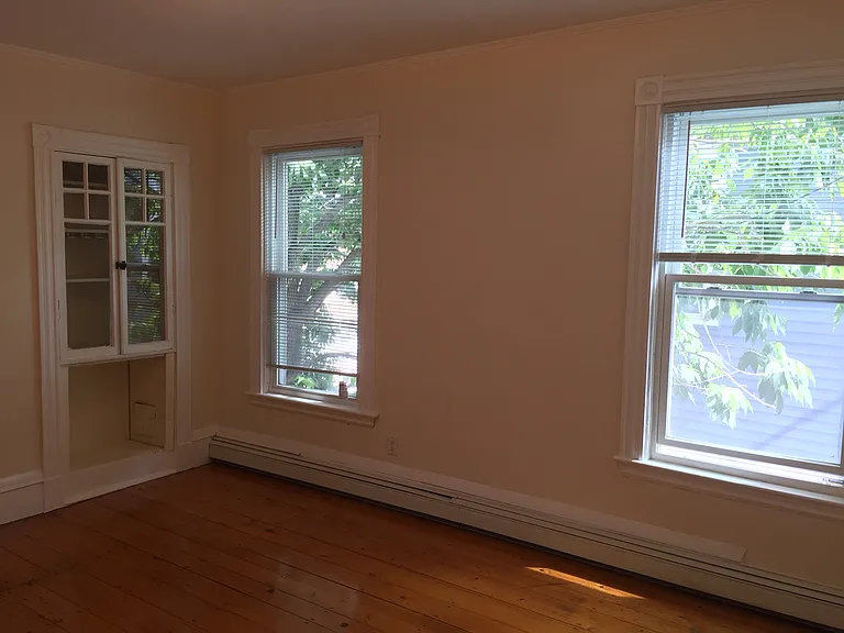 322 Beacon St #1B — Photo 3